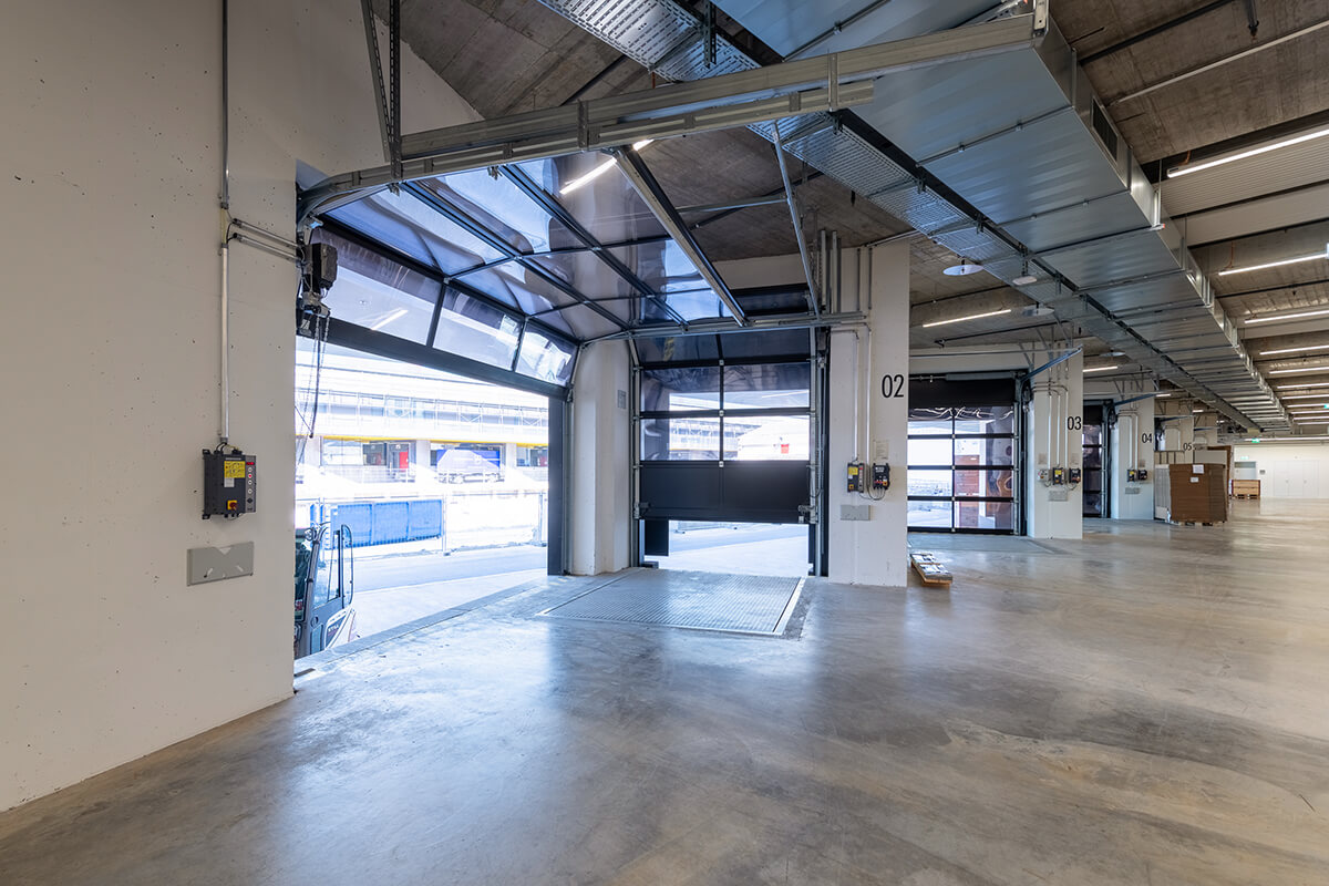 Industriefotografie Innenbereich Torsystem Architektur