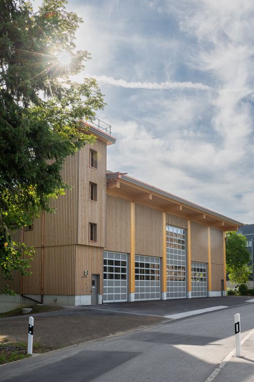 Industriefotografie Lagerhalle Holz Aussenansicht